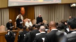  Папата на срещата с енорийските свещеници