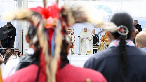 Vatikan: Indigene Jugendliche als Hüter ihrer Kultur