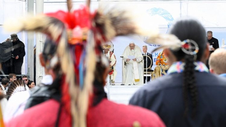 Pope Francis during a meeting with indigenous peoples in Canada (archive photo)
