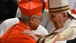 Кардынал Уільям Го і Папа Францішак