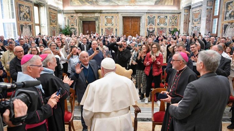 البابا فرنسيس يستقبل أعضاء جمعية القديس يوسف في الذكرى الخمسين بعد المائة لتأسيسها
