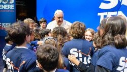 Foto de 12 de maio de 2023: Papa no encontro dos Estados Gerais da Natalidade