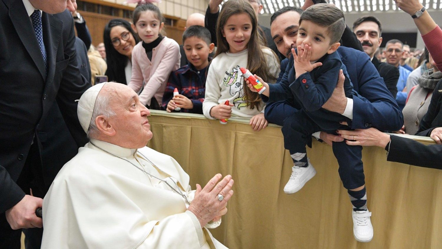 Il Papa Ai Dipendenti Vaticani Non Mettetevi In Vetrina Fate Il Bene