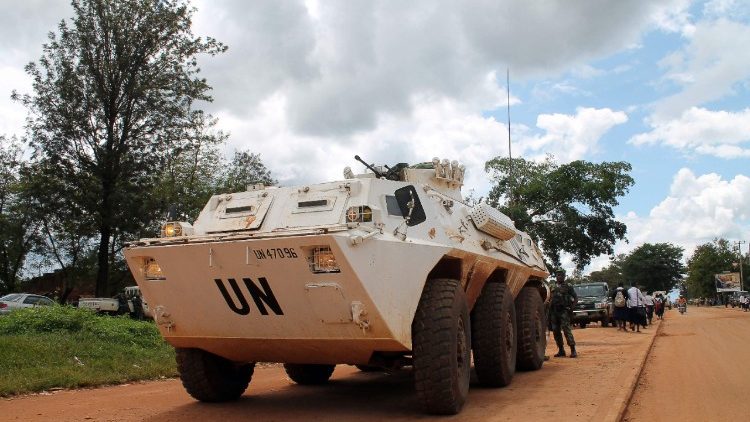 Ein Panzer der UNO-Blauhelmtruppen im kongolesischen Beni