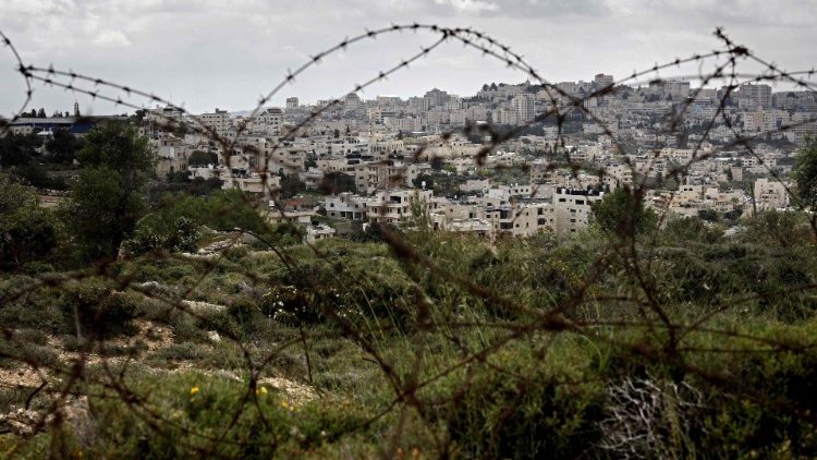 Betlehem viđen iza bodljikave žice iz izraelskog naselja Gilo