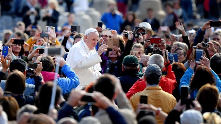 vatican-pope-audience-1556705194831.jpg