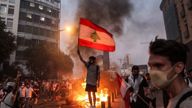 Libanon Ein Jahr Nach Der Explosion Trauer Und Wut Vatican News