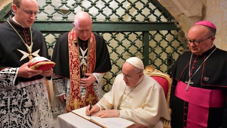 Đức Thánh Cha thăm Hầm Thánh Phaolô ở Rabat - Vatican News