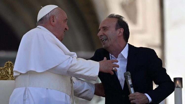 Auf Tuchfühlung: Papst und (Fast-Papst) Benigni