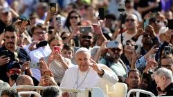 VATICAN-RELIGION-POPE-AUDIENCE