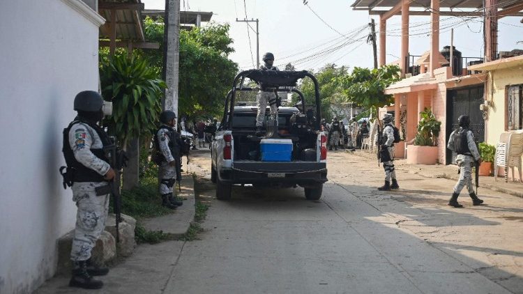 Mitglieder der Nationalgarde sichern die Wahlen in Mexiko am Wochenende