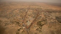 Un vue aérienne de la ville de Dori, au nord-est du Burkina Faso, pays du Sahel. 