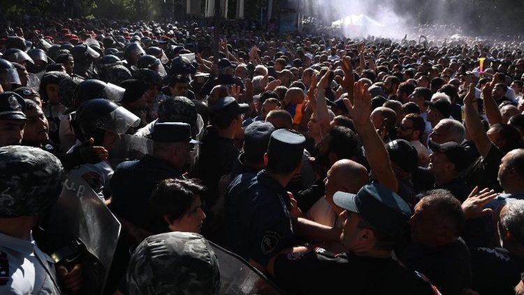 ARMENIA-AZERBAIJAN-CONFLICT-POLITICS-DEMONSTRATION