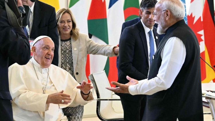 Papst Franziskus traf auf den indisichen Premier Narendra Modi am diesjährigen G7-Gipfel in Süditalien