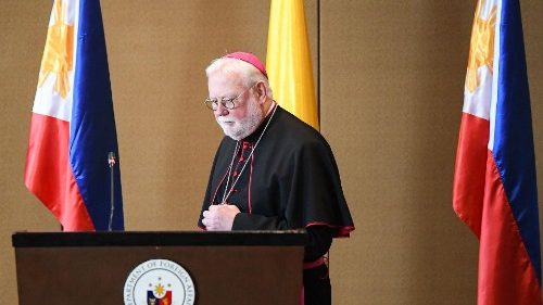 Mons. Gallagher je na návšteve Filipín