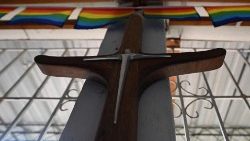 Eine anglikanische Gemeinschaft bei einem Gottesdienst für die LGBT-Gemeinde