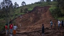 Residents searching for bodies and survivors at the scene of the landslides in Gofa Zone, Ethiopia