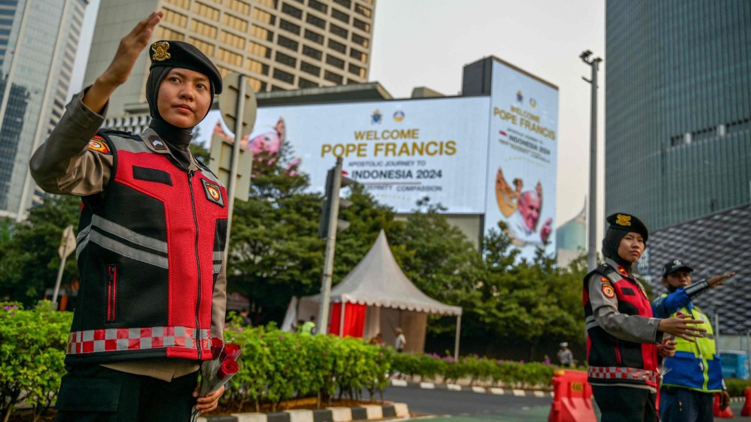 Preparativos para recibir al Papa en Indonesia