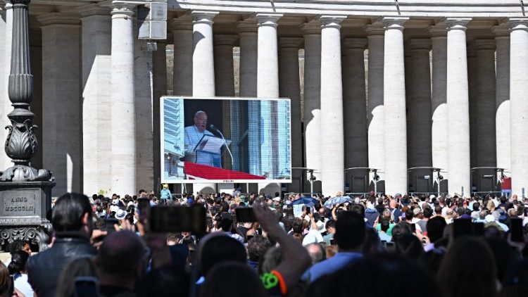 VATICAN-RELIGION-POPE-ANGELUS