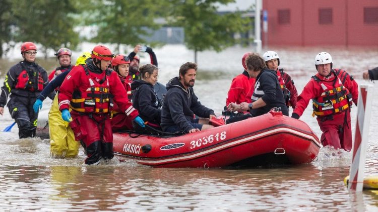 Emergency services evacuate residents in Ostrava, Czech Republic