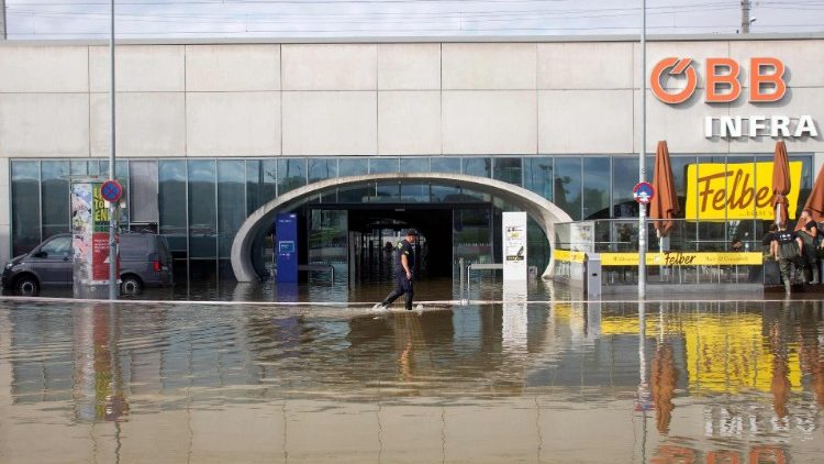 Überschwemmung in Österreich, Tullnerfeld Bahnhof am 17.8.2024