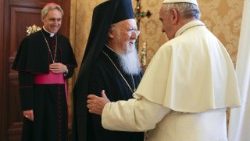 Mai 2018: Der Ökumenische Patriarch Bartholomaios I. mit Papst Franziskus