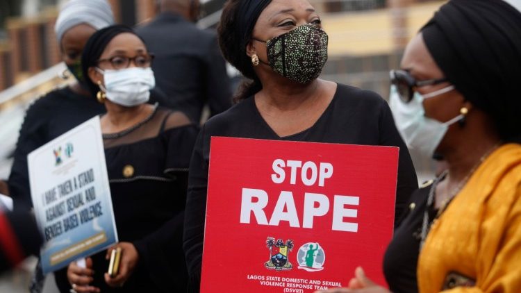 Nigeria: Archbishop Martins condemns crimes of Rape - Vatican News