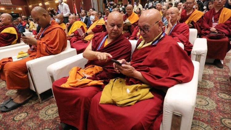 नई दिल्ली में पहला विश्वव्यापी बौद्ध शीर्ष सम्मेलन, 20.04.2023