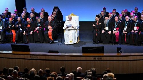 Папа: не превращать колыбель цивилизации в могилу достоинства