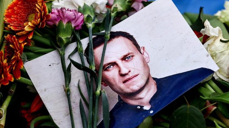 Gedenken an Nawalny am 1. März vor der russischen Botschaft in Berlin