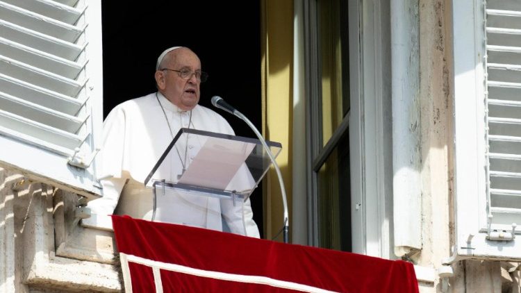 Papst beim Angelus