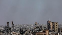 Destruction following airstrikes in northern Gaza
