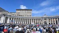 教皇フランシスコによるレジーナ・チェリの祈り　2024年5月5日　バチカン・聖ペトロ広場