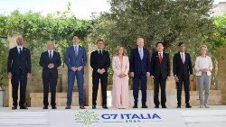 Les dirigeants du G7 réunis à Borgo Egnazia dans les Pouilles (Italie), le 13 juin 2024.