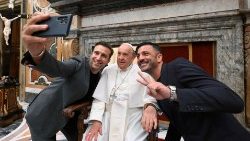 Il Papa vede i comici, 'si pu� ridere anche di Dio'