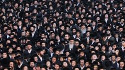 Orthodoxe Juden protestieren in Jerusalem gegen das neue Gesetz, das ihre Einberufung zum Wehrdienst vorsieht
