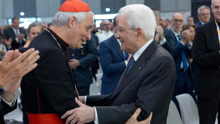 Il presidente Mattarella e il cardinale Zuppi a Trieste (ANSA)