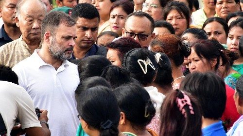 Indien: Oppositionsführer Gandhi besucht Krisenregion Manipur