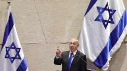 Il primo ministro israeliano, Benjamin Netanyahu si rivolge alla Knesset