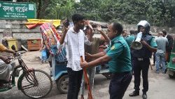 Bangladeschs Regierung verhängte eine landesweite Ausgangssperre und setzte Militärkräfte ein 