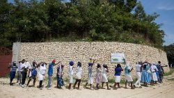 Gemeindemitglieder beten in Port-au-Prince für die Freilassung der Entführten