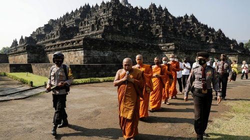Cristianos y budistas están llamados a trabajar juntos por la paz