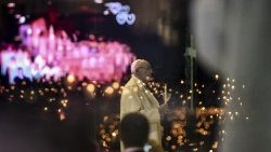 האפיפיור פרנציסקוס בפטימה (2017, תמונת ארכיון)