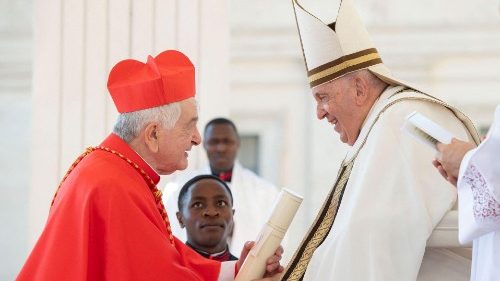  Kardinal Emil Paul Tscherrig am Samstag beim Konsistorium mit Papst Franziskus