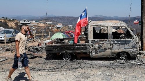 “A situação é verdadeiramente trágica, é um desastre", diz arcebispo de Santiago sobre incêndios