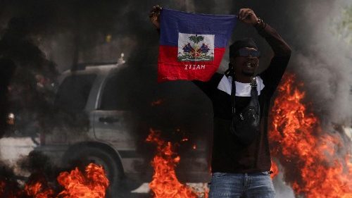 40 migrants die off the coast of Haiti