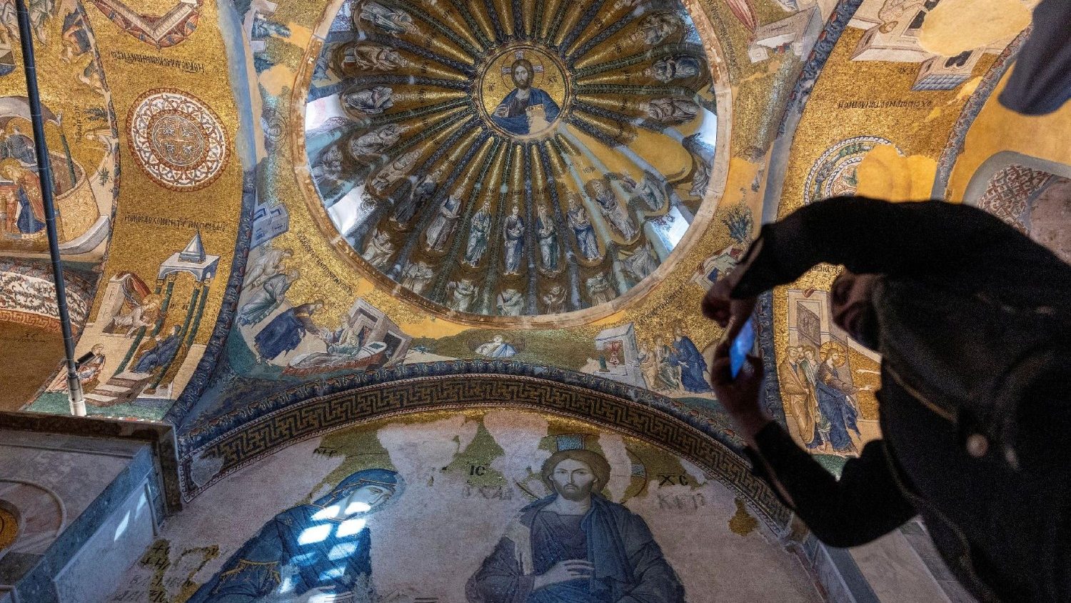 EU bishops deplore conversion of Istanbul Orthodox church into mosque