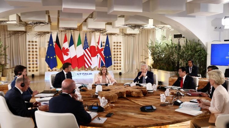 In der italienischen Region Apulien hat der G7-Gipfel begonnen - am Freitag kommt Papst Franziskus