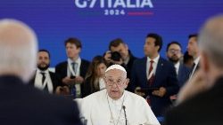 Papa Francesco durante il suo intervento al G7