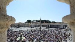 教皇フランシスコによるお告げの祈りが行われたバチカンの聖ペトロ広場　2024年7月21日